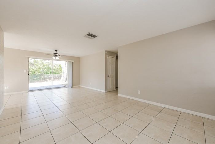 5448 63rd Way N - Photo 4 of 12