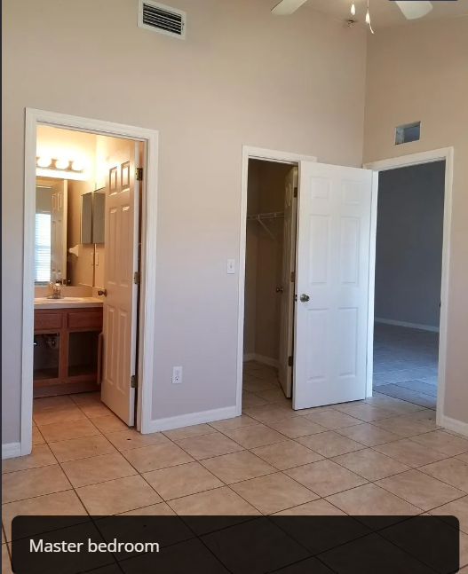 Sw 79th Ct #3015 - Photo 3 of 5