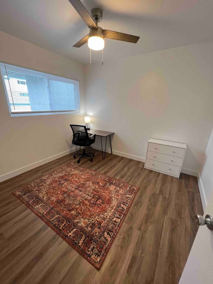 895 Buena Vista St #NA - Photo 4 of 10