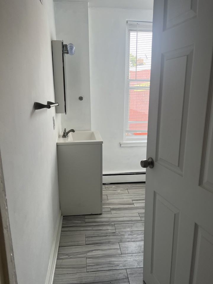 424 East Girard Avenue #NA - Photo 3 of 8