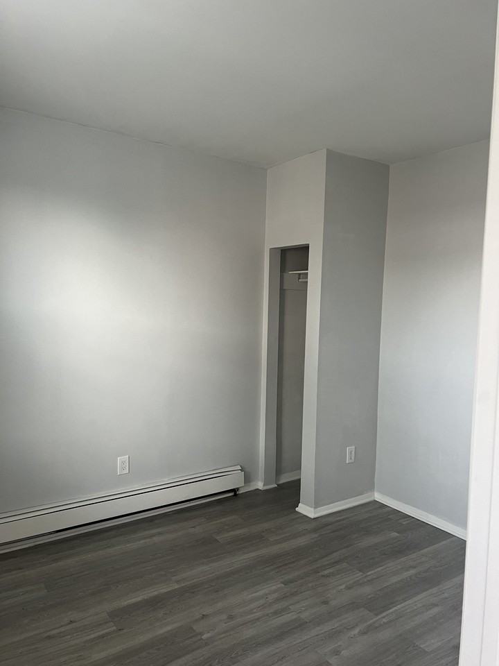 424 East Girard Avenue #NA - Photo 5 of 8