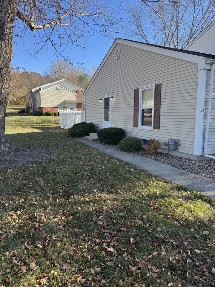 15 S Yorktown Rd - Photo 2 of 13