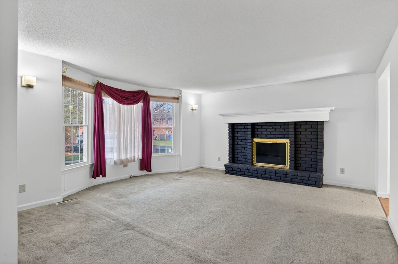 103 Sundridge Dr #103 - Photo 3 of 21