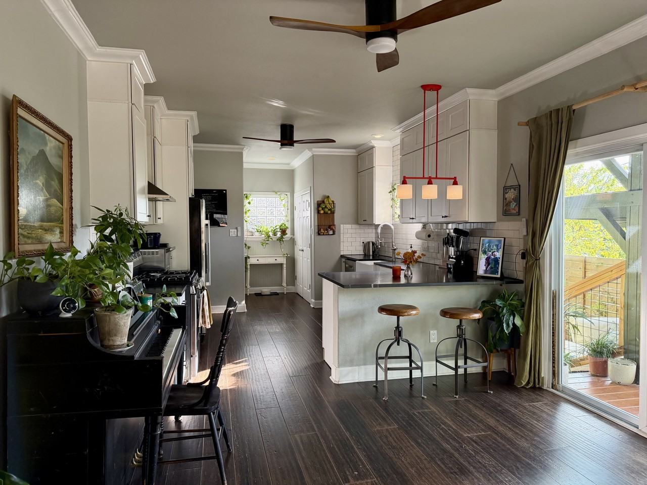 2201 E 20th St #NA - Photo 3 of 12