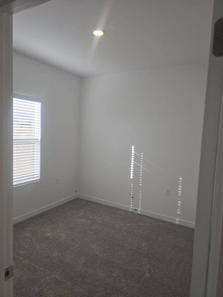 2632 W Cambridge St #NA - Photo 4 of 15