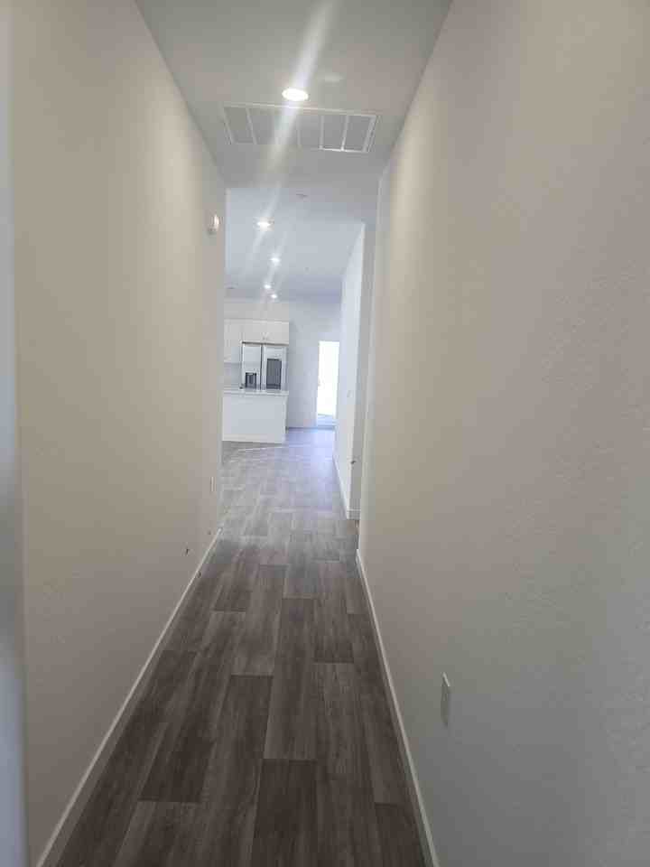 2632 W Cambridge St #NA - Photo 5 of 15