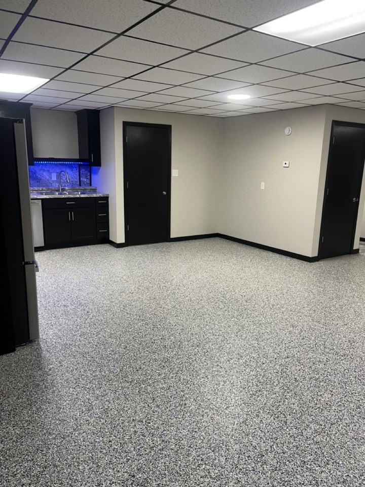 809 County Road 2 S - Photo 5 of 17