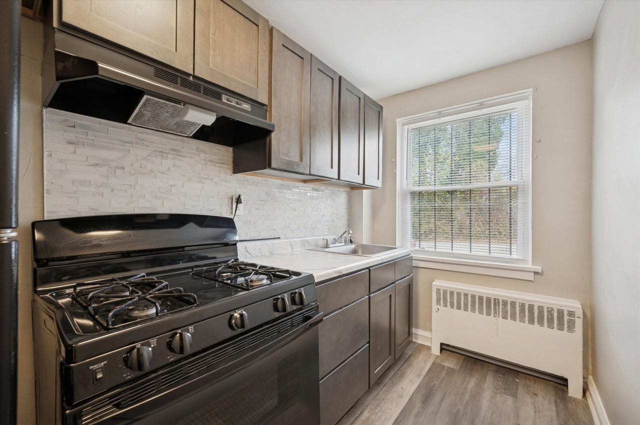 6770 Blakemore St #B1 - Photo 3 of 7