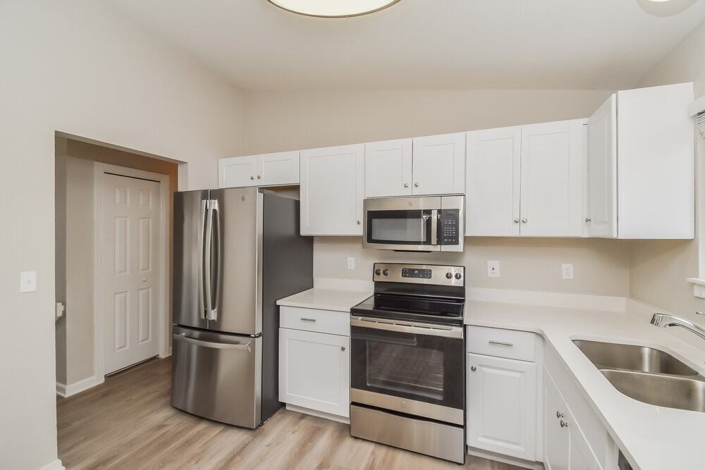 1760 Moran Ct - Photo 7 of 17