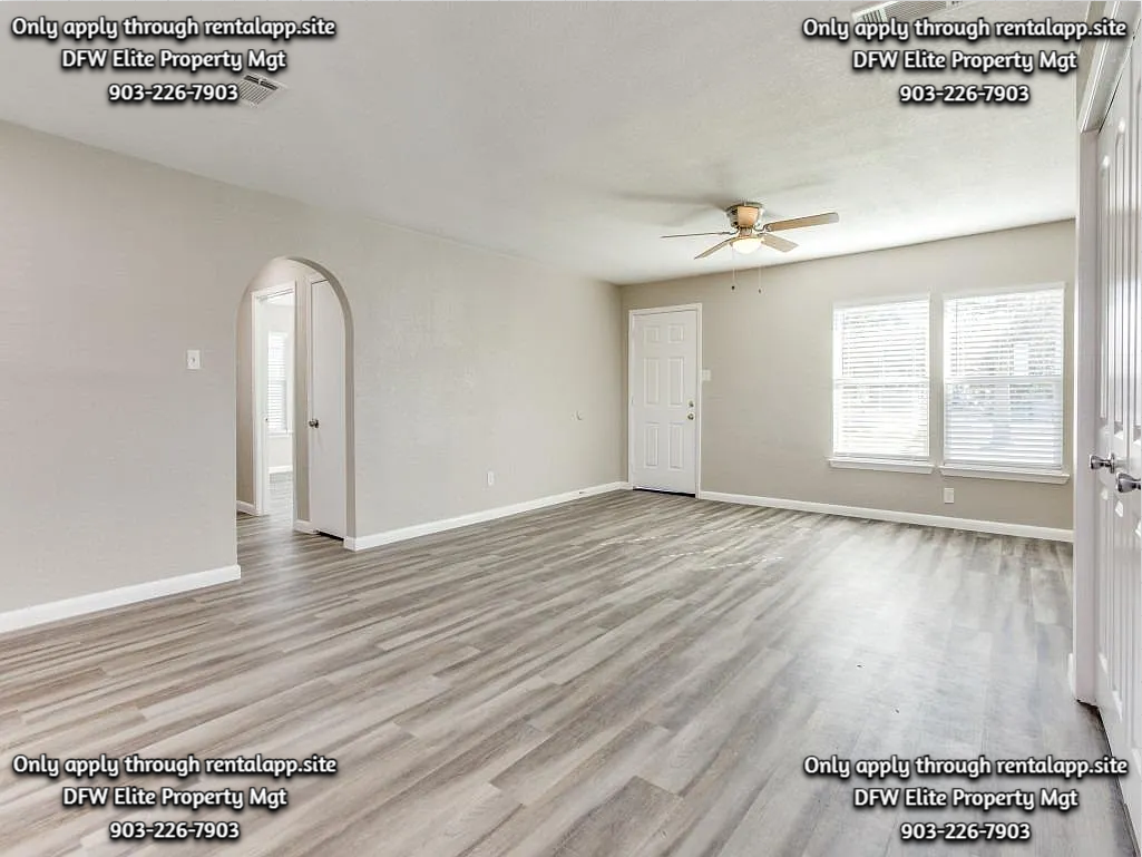 3014 Poplar St #NA - Photo 4 of 13