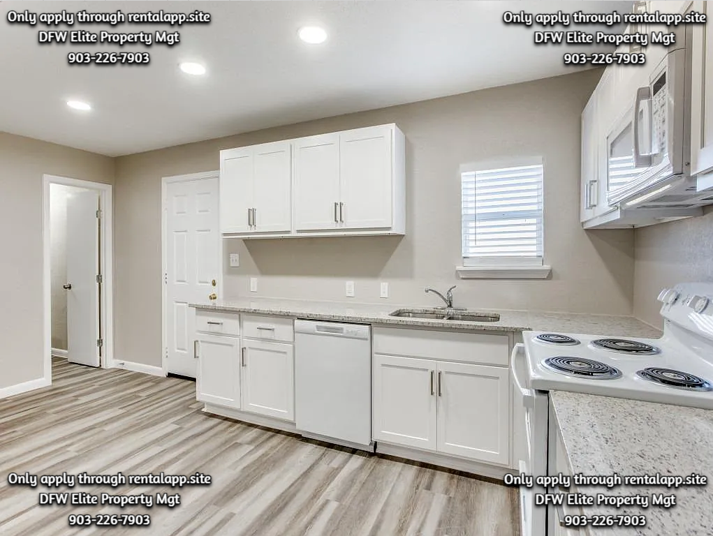 3014 Poplar St #NA - Photo 6 of 13