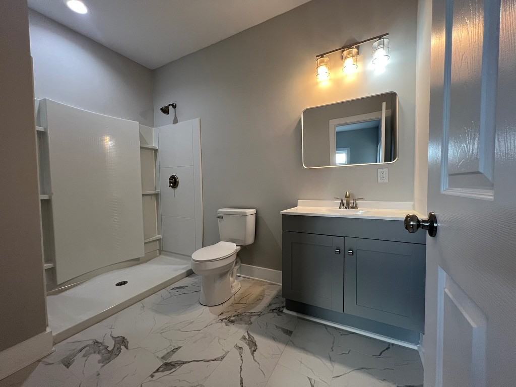 211 South Webb Street - Photo 3 of 18