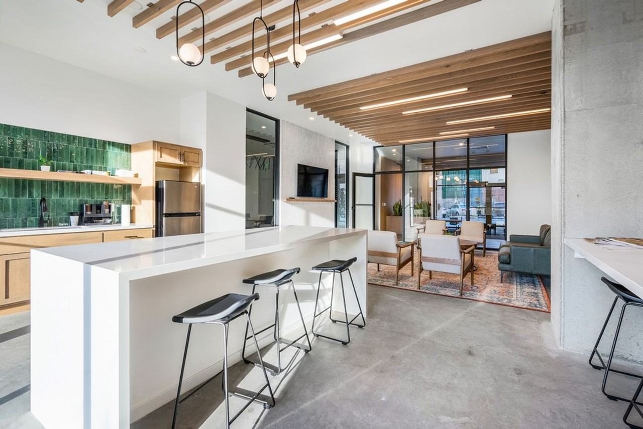 Andante - Photo 2 of 41