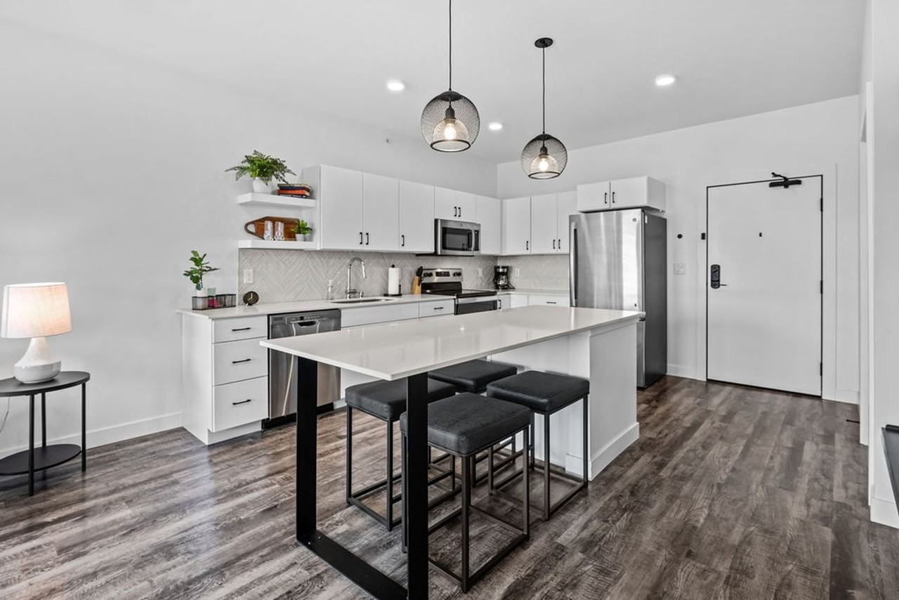 Brio Building - Photo 2 of 19