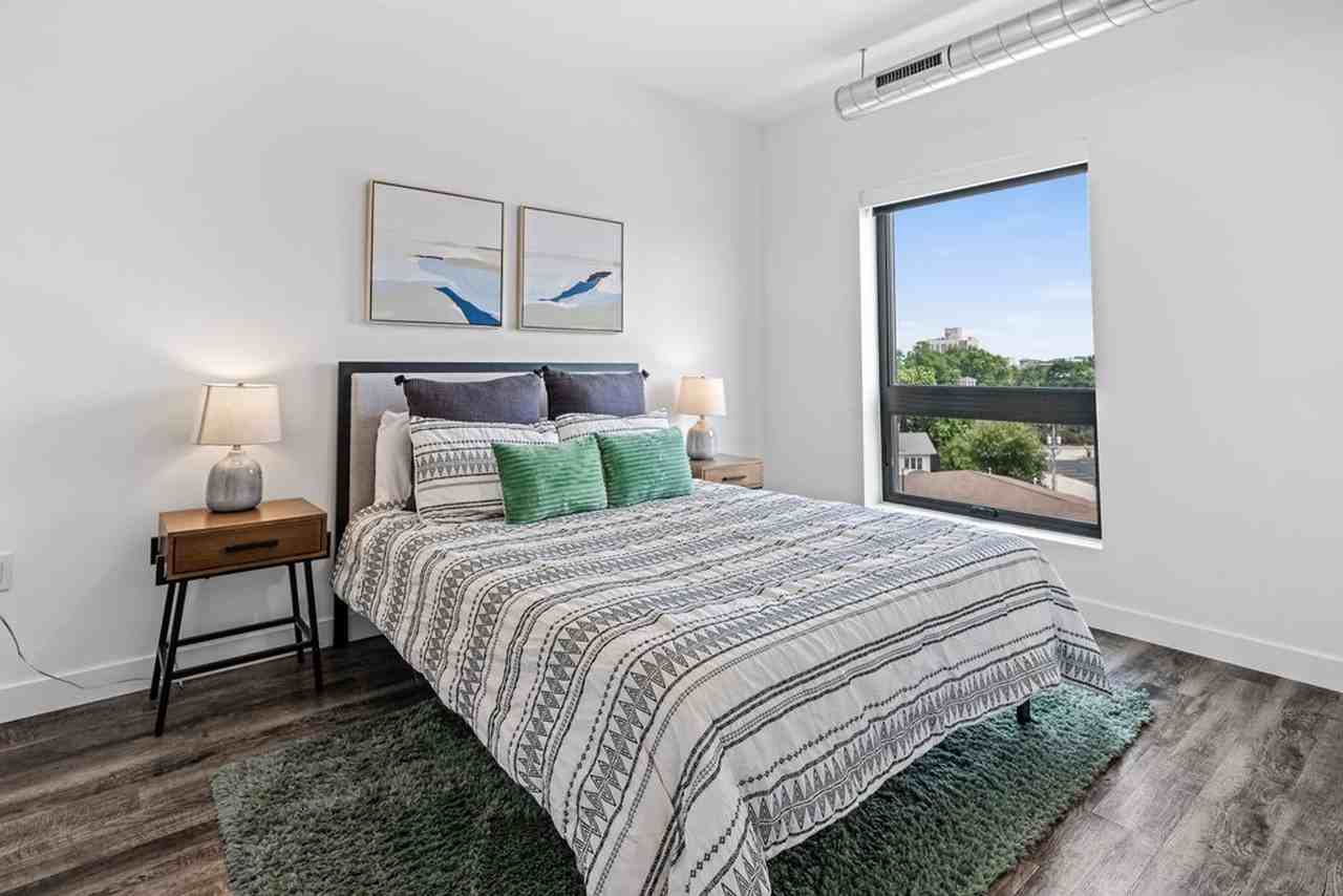 Brio Building - Photo 3 of 19