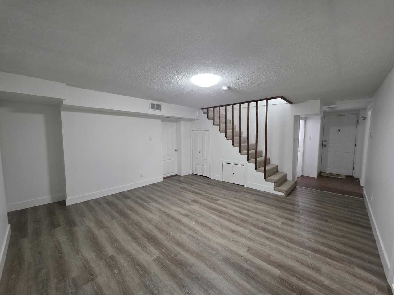 534 Blue Mountain Street #B - Photo 6 of 32