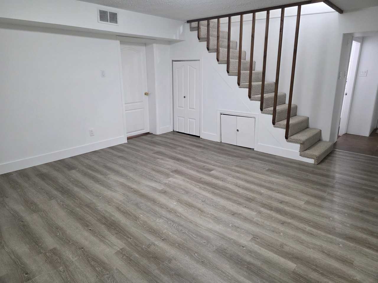 534 Blue Mountain Street #B - Photo 4 of 32