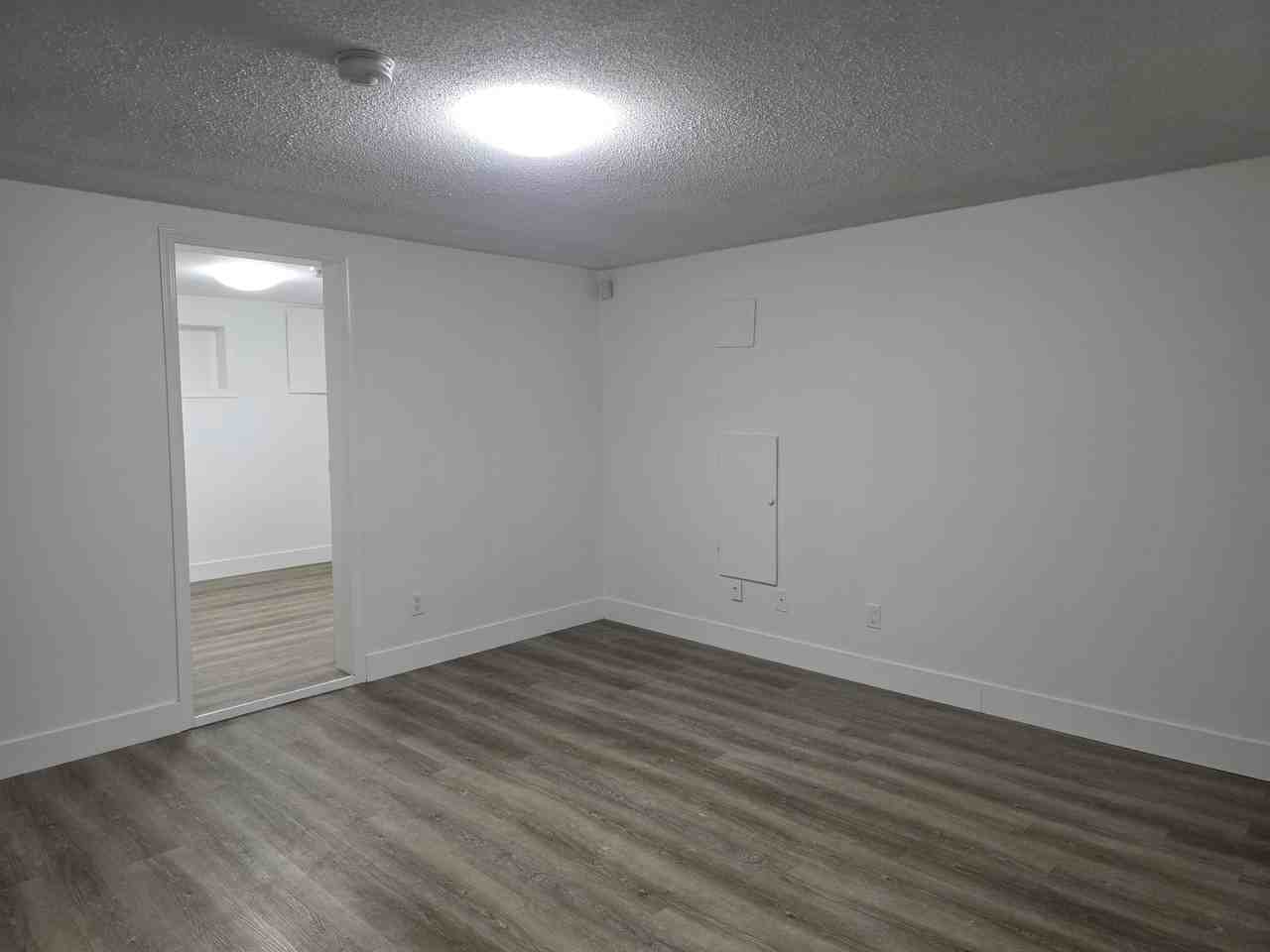 534 Blue Mountain Street #B - Photo 7 of 32