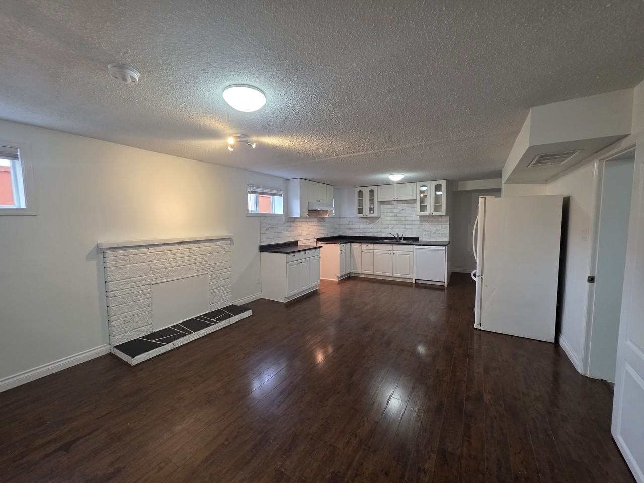 534 Blue Mountain Street #B - Photo 2 of 32