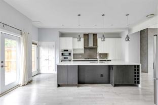 2417 22 Street NW - Photo 1 of 1