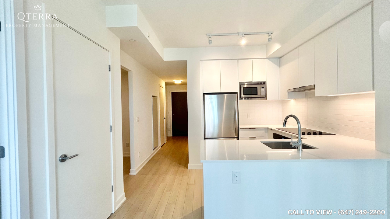 1411-3071 Trafalgar Rd, Oakville, Ontario L6H 8C6 - Photo 2 of 11