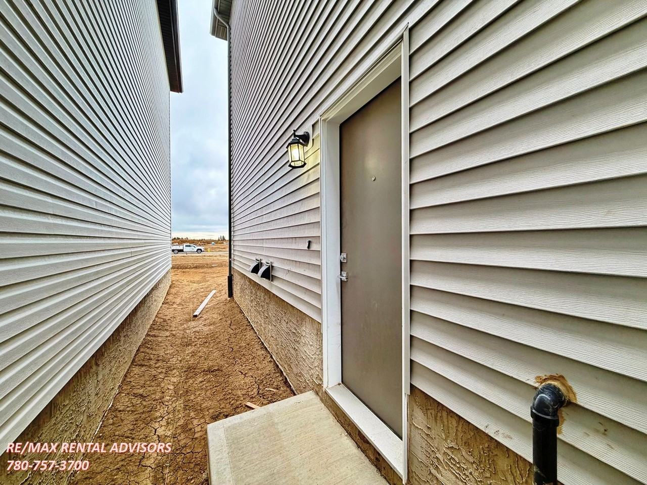 BSMT 2108 210 Street Northwest - Photo 3 of 16