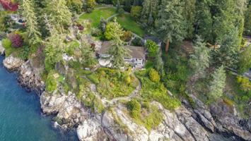 featured image of 6161 St Georges Crescent