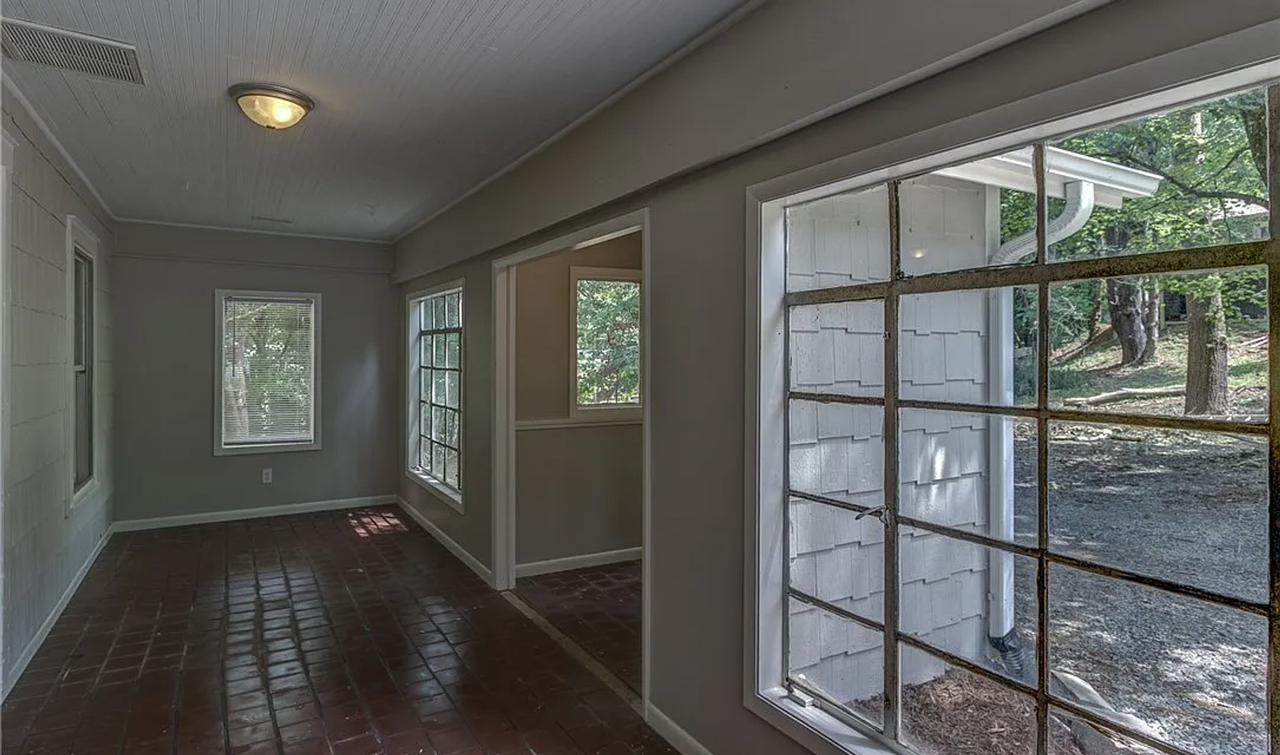 179 Hillside Drive - Photo 4 of 15