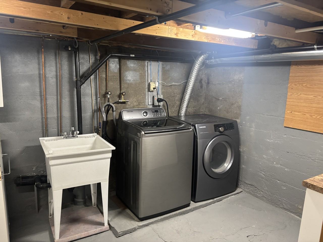 25 Vipond Road - Photo 3 of 10