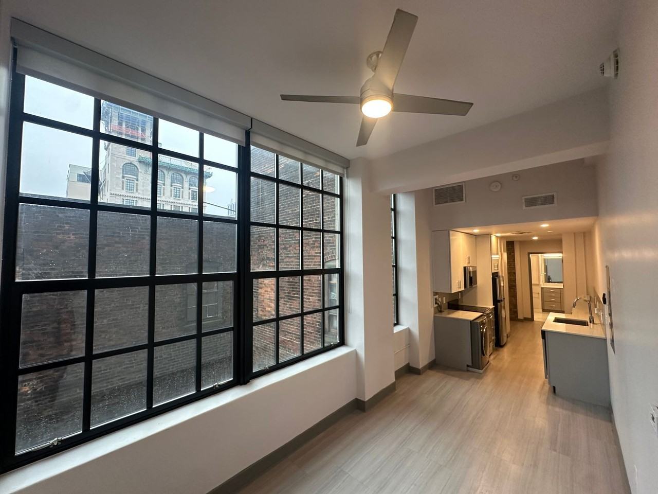 Sixth Street Exchange - Photo 5 of 11