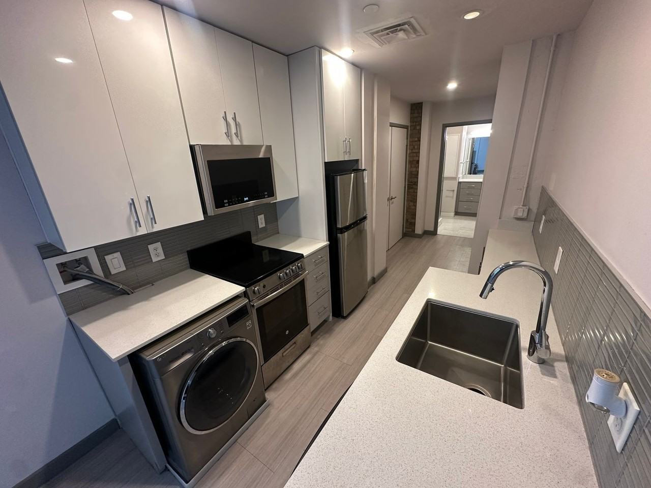 Sixth Street Exchange - Photo 6 of 11