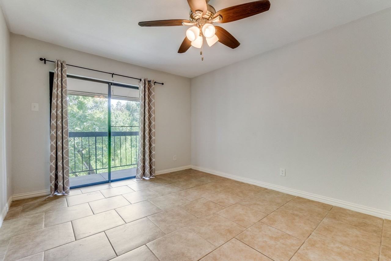 Creekside Condominumums - Photo 7 of 31