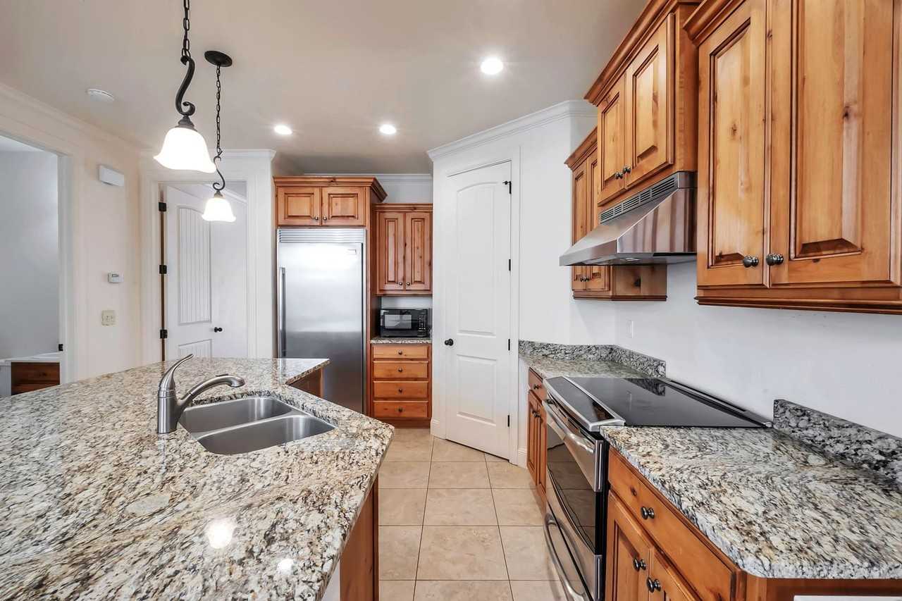 918 North 960 West - Photo 2 of 36