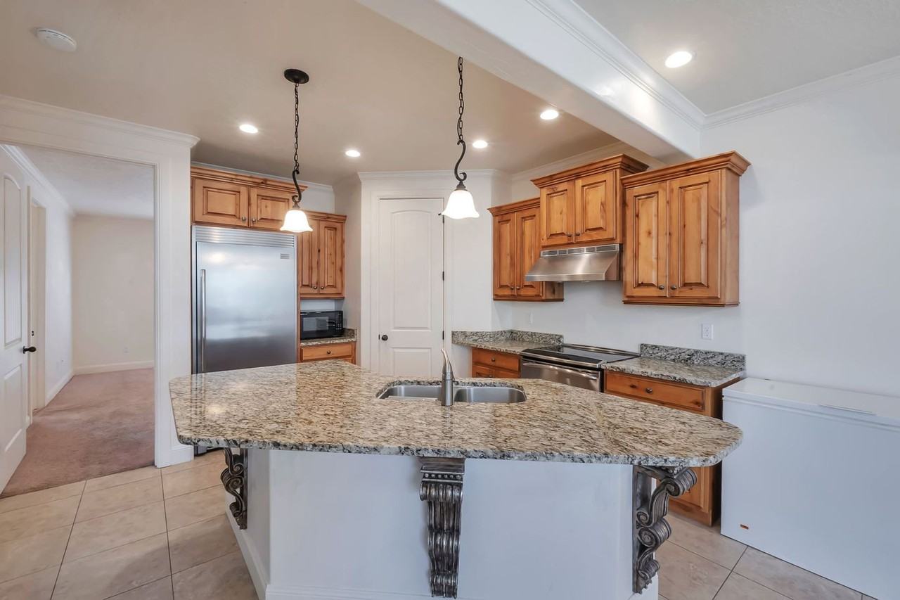 918 North 960 West - Photo 7 of 36