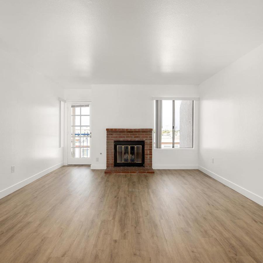 1471 Grove Ave - Photo 3 of 14