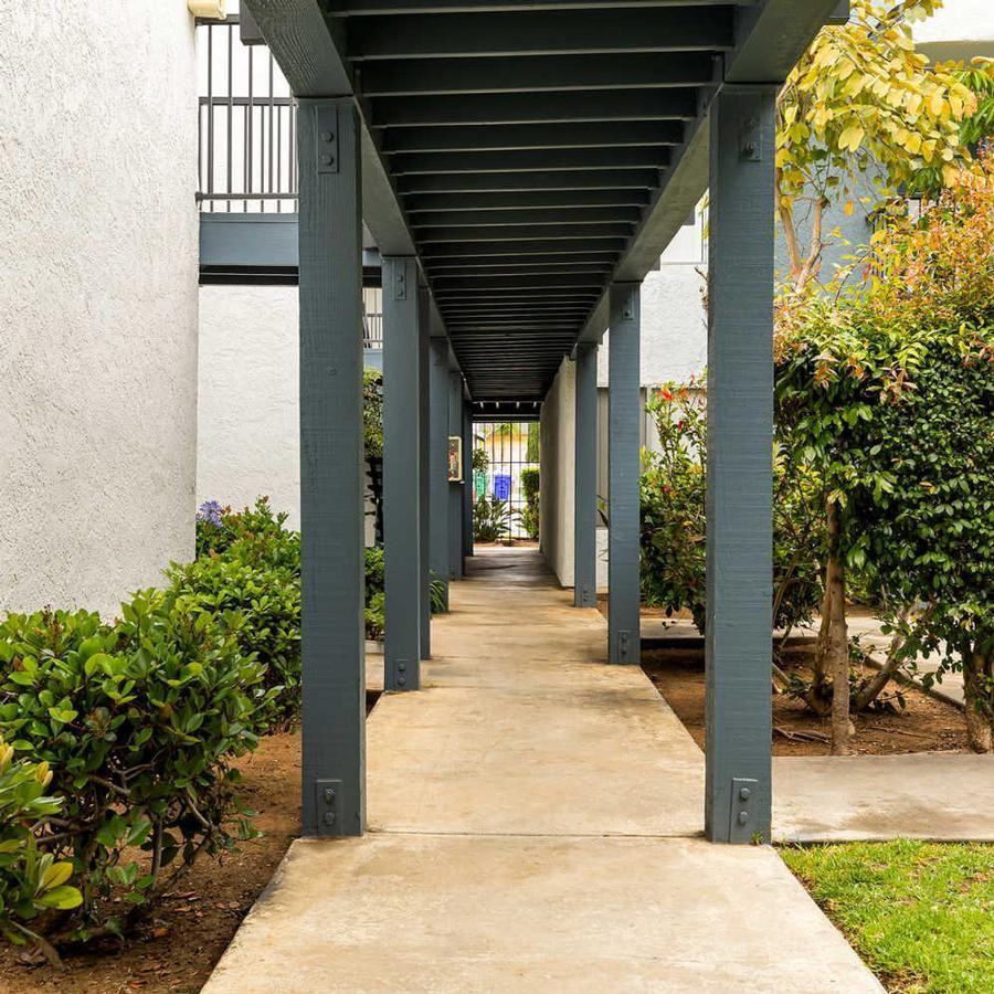 1471 Grove Ave - Photo 7 of 15