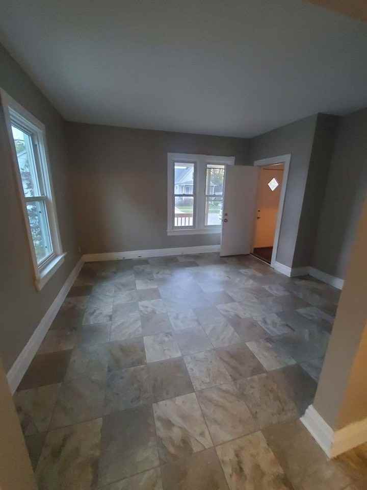 6806 24th Avenue - Photo 4 of 15