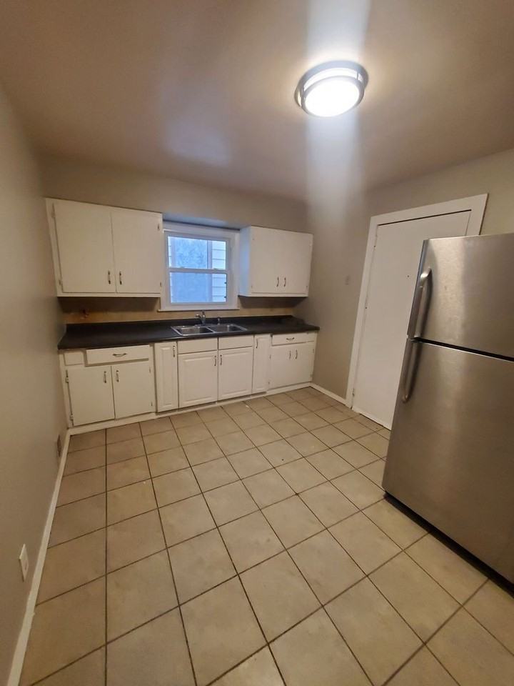 6806 24th Avenue - Photo 7 of 15