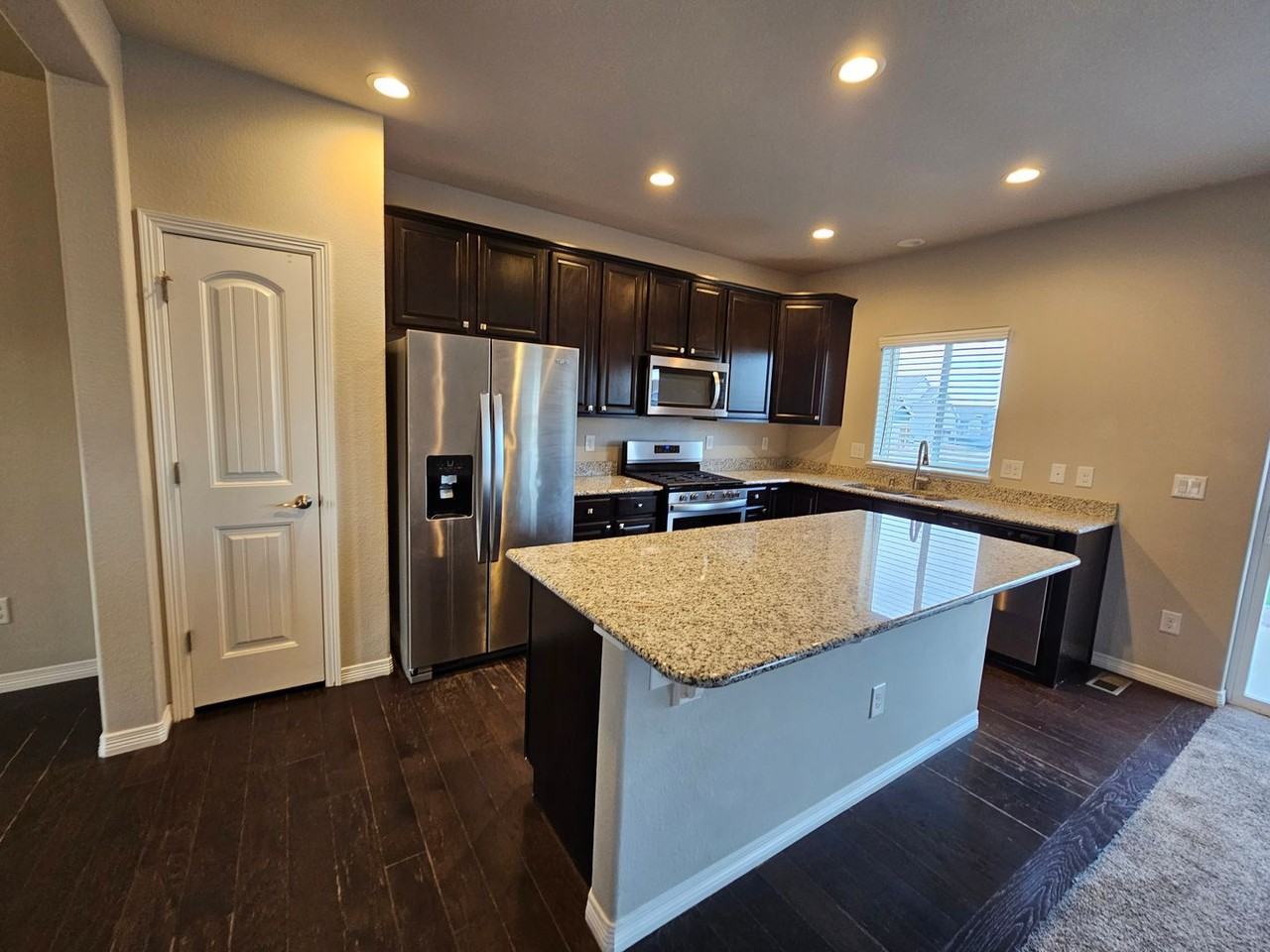 9679 Rainbow Bridge Drive - Photo 7 of 28