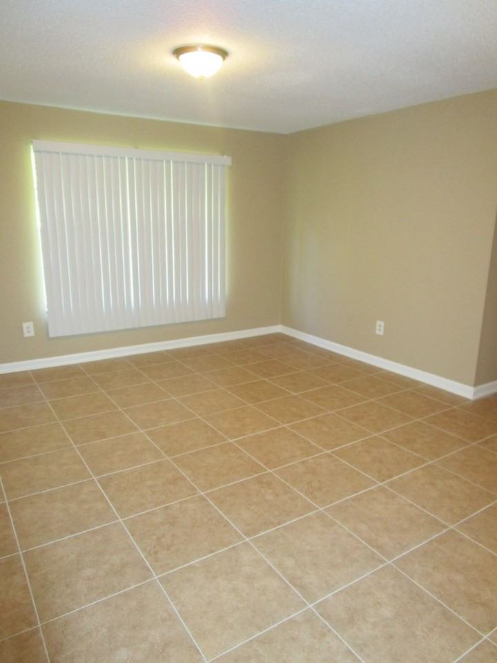 Hawk's Landing Apartments - Photo 2 of 11