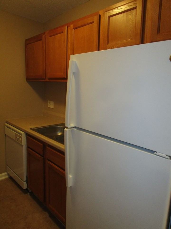 Hawk's Landing Apartments - Photo 4 of 11