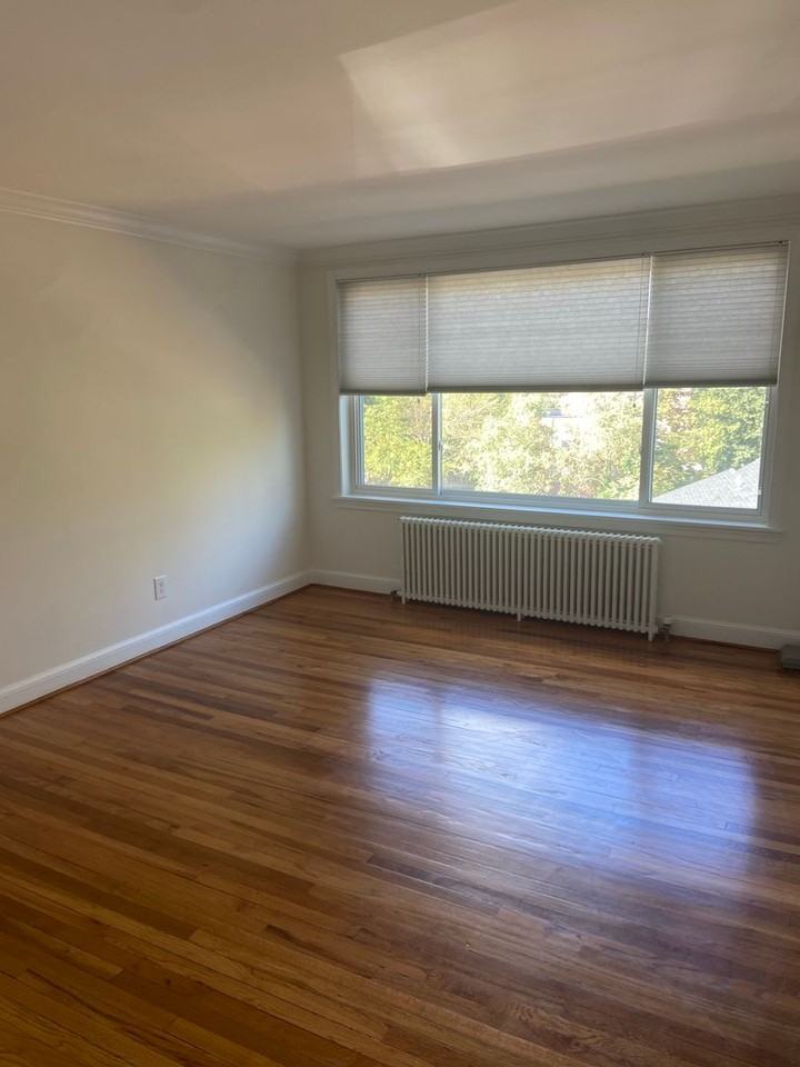 4111 Nicholson Street - Photo 2 of 6