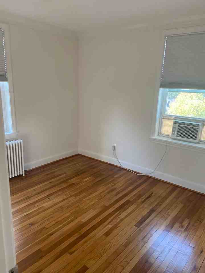 4111 Nicholson Street - Photo 5 of 6