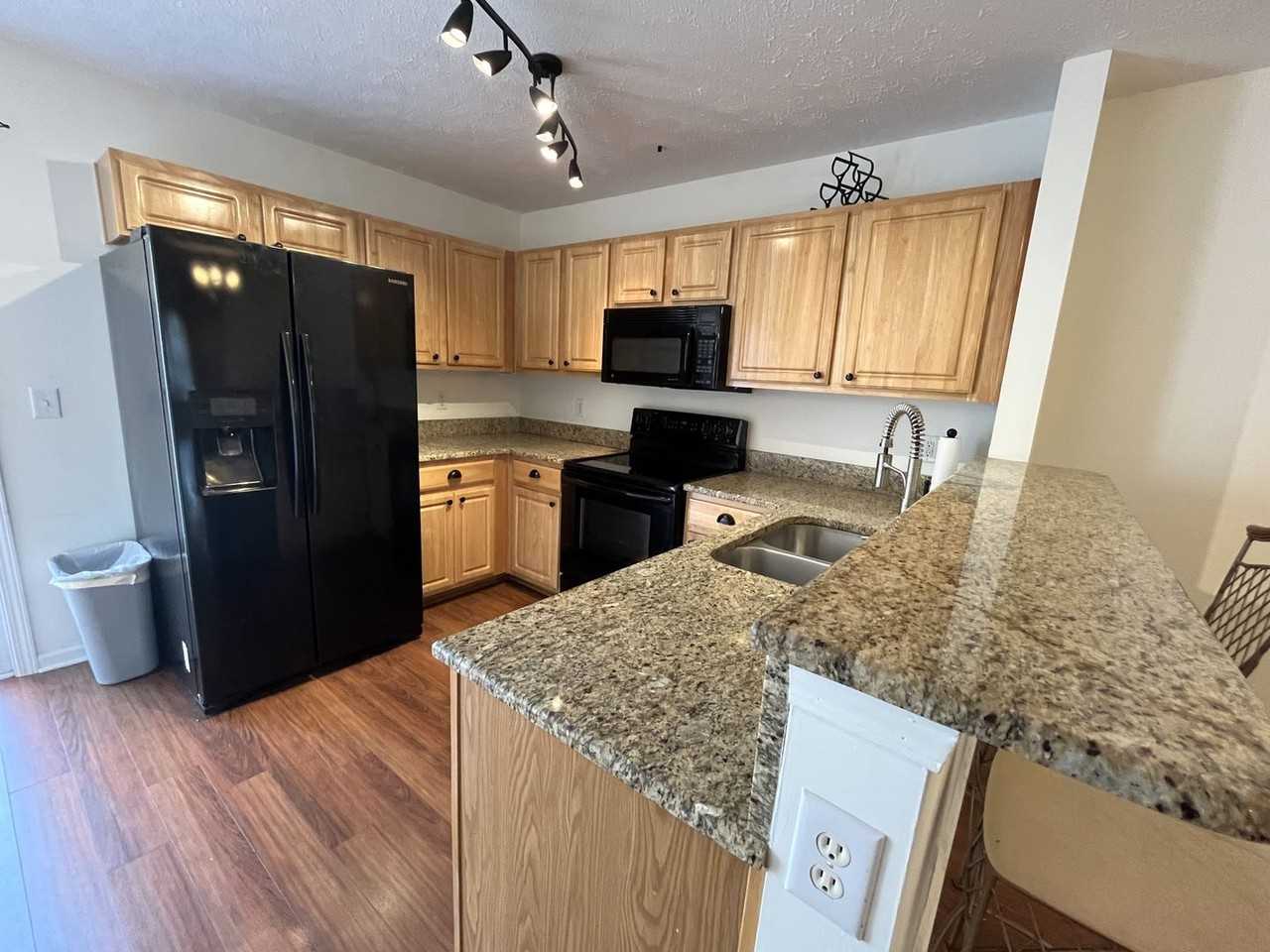 147 Shadow Glen Drive - Photo 4 of 15