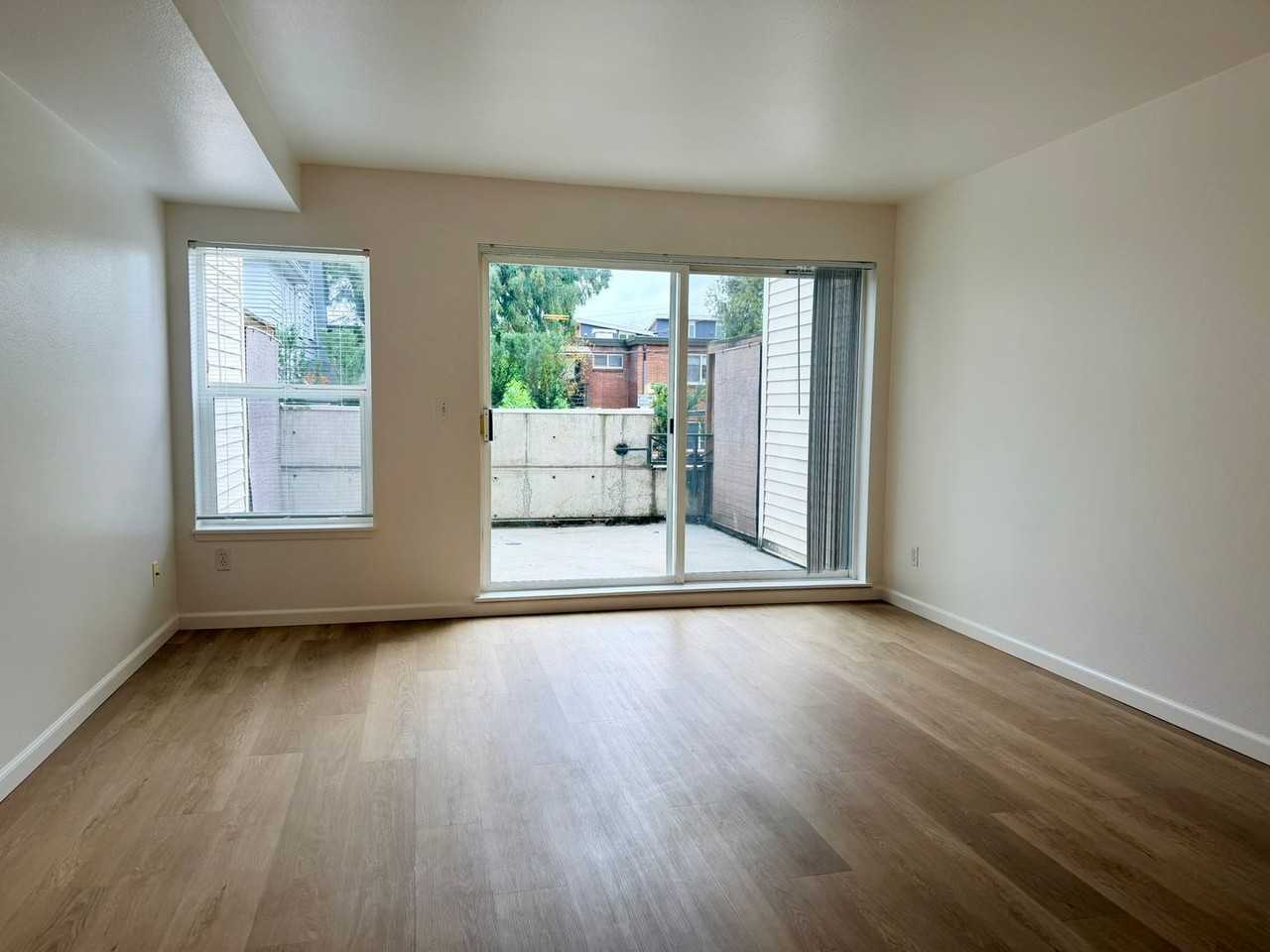 Eastlake Gardens - Photo 4 of 50