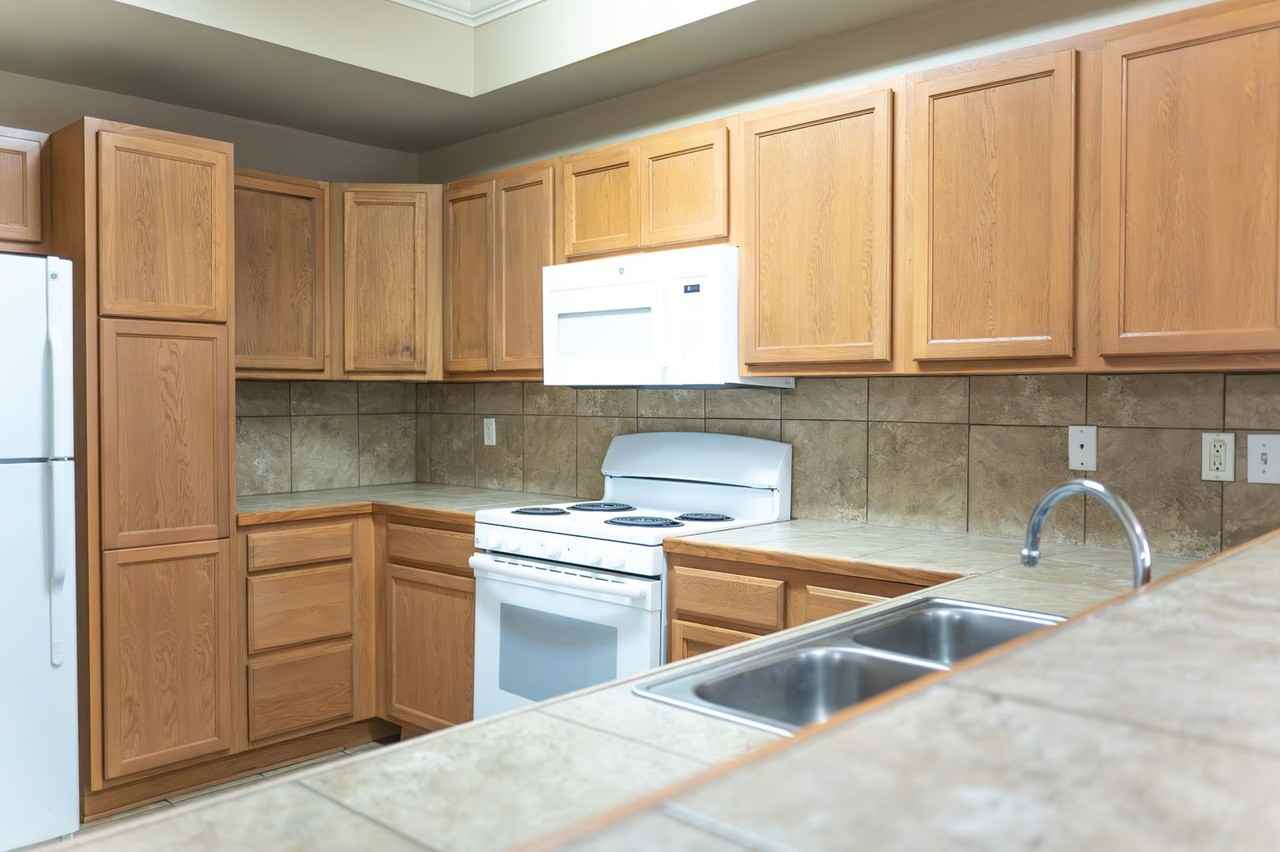 303 Penny Lane - Photo 3 of 9