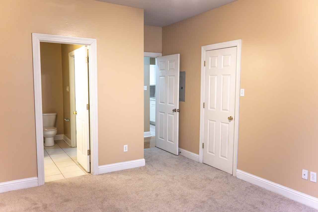 303 Penny Lane - Photo 5 of 9