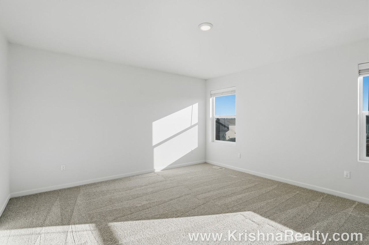 1506 West 12th Street - Photo 6 of 24