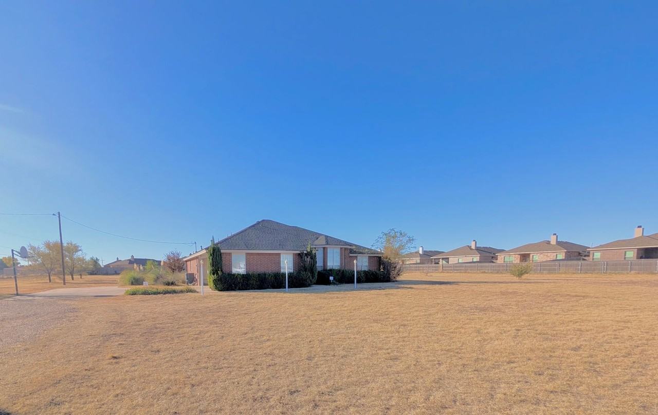 8909 19th Street - Photo 2 of 15