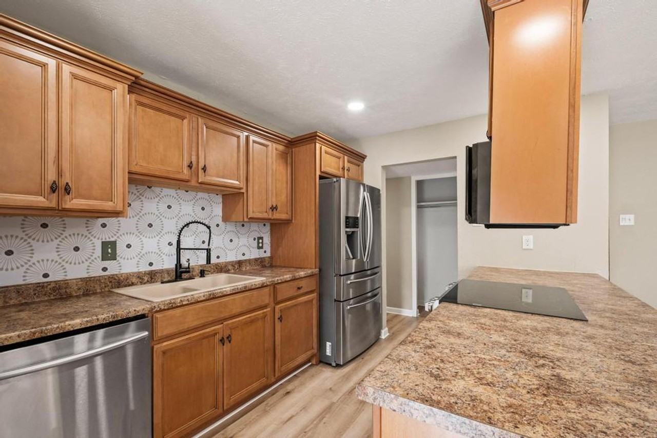 5201 Marks Cir - Photo 6 of 23